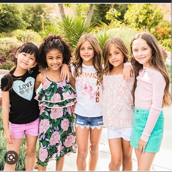 5lbs around 10 items mystery box of pre teen girls clothes size 10-18 gr… - Picture 1 of 1